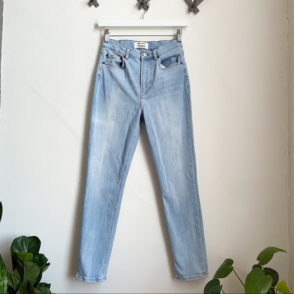 Reformation Denim - Reformation High & Skinny Crop in St Lucia